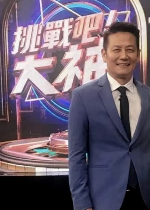 在校大学生大波波人美身材好屁股大道具自慰 - 女仆屋